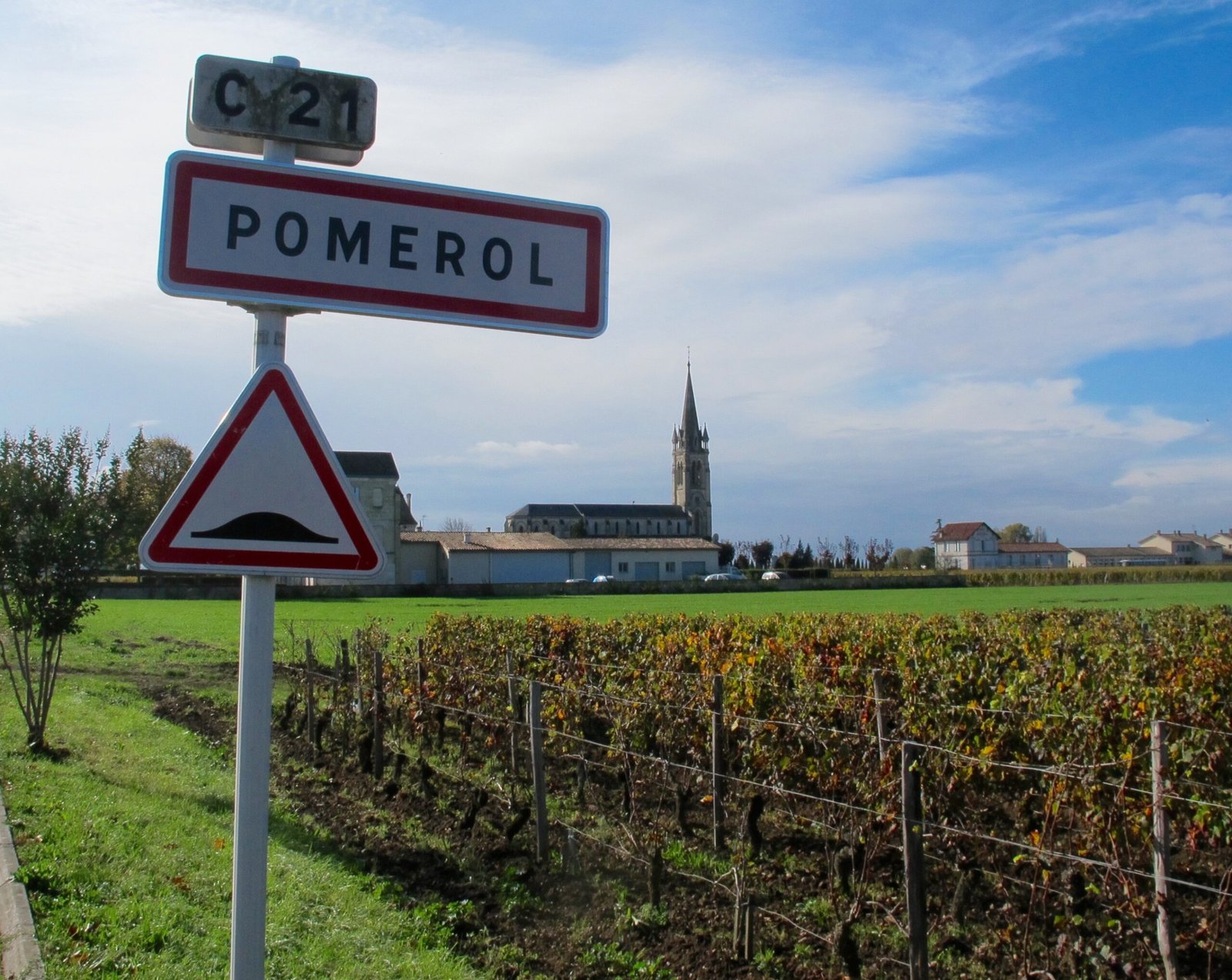 Khám Phá Rượu Vang Vùng Pomerol – Viên Ngọc Quý Của Bordeaux | Wine Home Rượu Vang Nhập Khẩu Vùng rượu vang Pomerol
