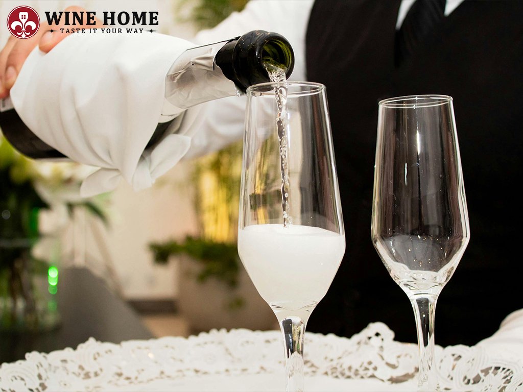 Khám Phá Các Mùi Hương Đặc Trưng Của Champagne – Nét Quyến Rũ Đến Từ Bọt Khí | Wine Home Rượu Vang Nhập Khẩu Khám Phá Các Mùi Hương Đặc Trưng Của Champagne