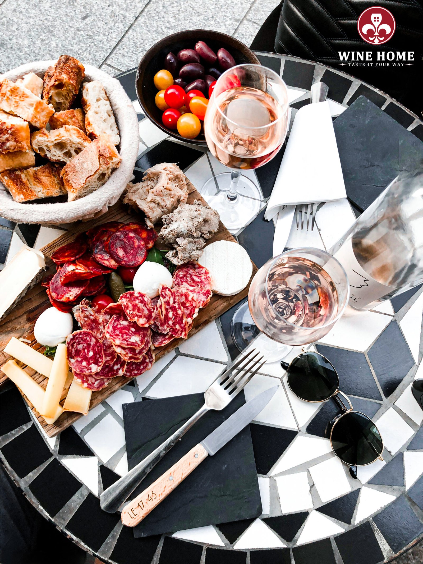 KẾT HỢP RƯỢU VANG HỒNG VỚI MÓN ĂN: TINH TẾ MÀ ĐƠN GIẢN | Wine Home Rượu Vang Nhập Khẩu KẾT HỢP RƯỢU VANG HỒNG VỚI MÓN ĂN