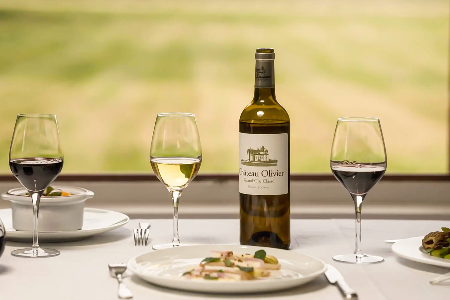 Rượu vang trắng Chateau Olivier Blanc 2018 – Pessac-Léognan Grand Cru Classé | Rượu Vang Wine Home Rượu vang trắng Chateau Olivier Blanc 2018