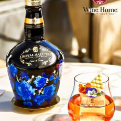 Royal Salute 21 Richard Quinn Black - Siêu Phẩm Whisky Nghệ Thuật, Quà Tặng Đẳng | Rượu Vang Wine Home Rượu Whisky : Royal Salute 21 Richard Quinn Edition Black