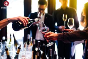 Hướng dẫn tasting rượu vang đỏ cho người mới