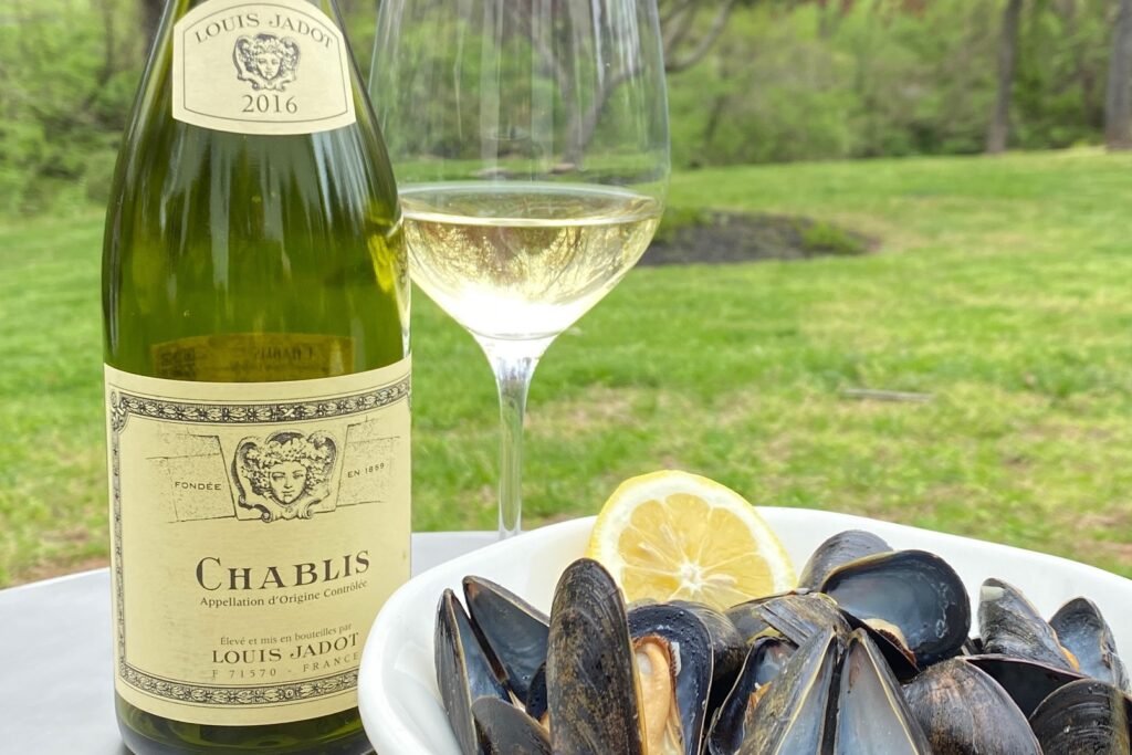 Vang trắng Burgundy – Những món ăn hoàn hảo khi kết hợp cùng “nữ hoàng Chardonnay” | Rượu Vang Wine Home Vang trắng Burgundy