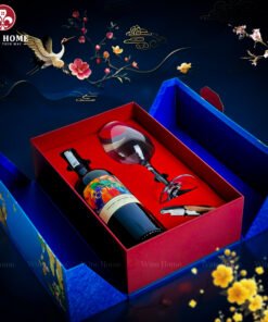 Hộp Quà Tết Cao Cấp Sắc Xuân 2026 SXWH07 – Khởi Nguồn Tinh Hoa, Tôn Vinh Đẳng Cấp Cùng Wine Home | Rượu Vang Wine Home Hộp Quà Tết Cao Cấp Sắc Xuân 2026 SXWH07