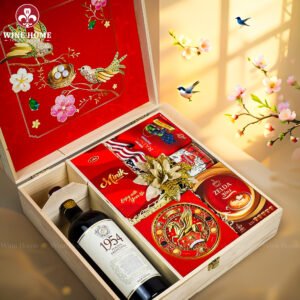 Hộp Quà Tết Xuân Như Ý Hộp Gỗ Đỏ 14 | Quà Tết Cao Cấp 2026 Wine Home | Rượu Vang Wine Home Hộp Quà Tết Xuân Như Ý Hộp Gỗ Đỏ 14