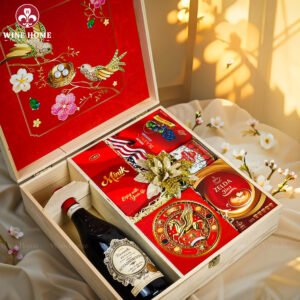 Hộp Quà Tết Xuân Như Ý Hộp Gỗ Đỏ 09 | Quà Tết Cao Cấp 2026 Wine Home | Rượu Vang Wine Home Hộp Quà Tết Xuân Như Ý Hộp Gỗ Đỏ 09