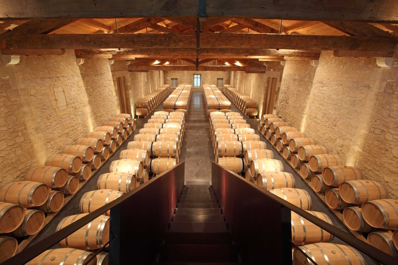 Château de Ferrand – Grand Cru Classé Thanh Lịch Của Saint-Émilion Bordeaux | Rượu Vang Wine Home Château de Ferrand – Di Sản Hơn 300 Năm Giữa Vùng Saint-Émilion Danh Giá